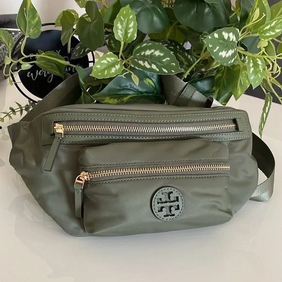 New✨authentic nylon belt bag (green) - Picture 4 of 15